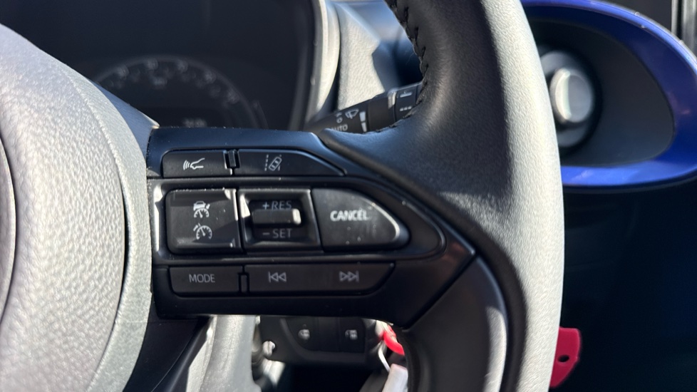 Toyota Aygo X 1.0 VVT-i Edge 5dr Petrol Hatchback - Image 31