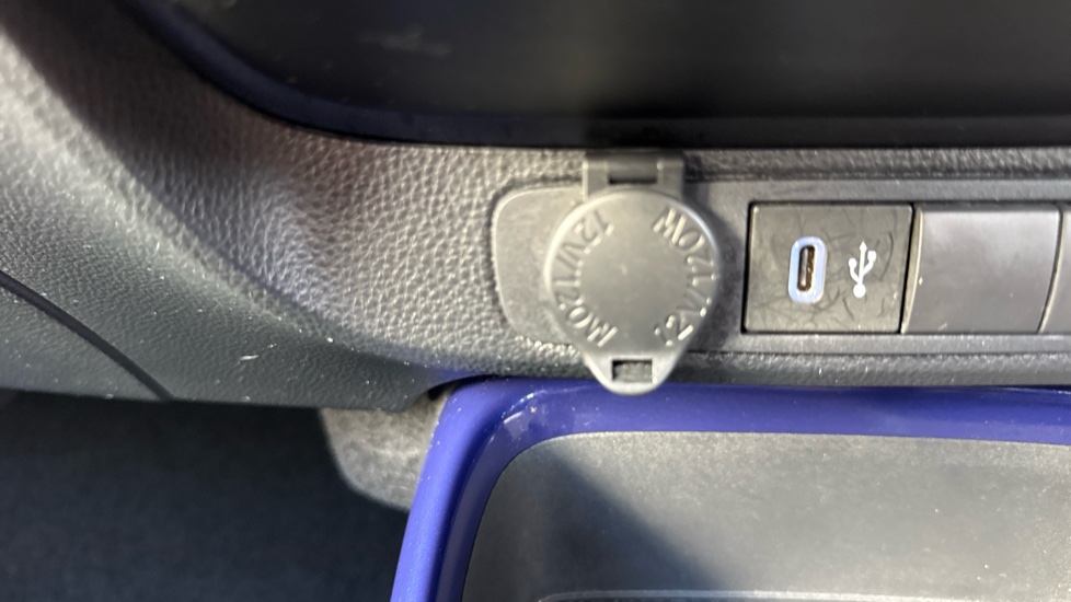 Toyota Aygo X 1.0 VVT-i Edge 5dr Petrol Hatchback - Image 38