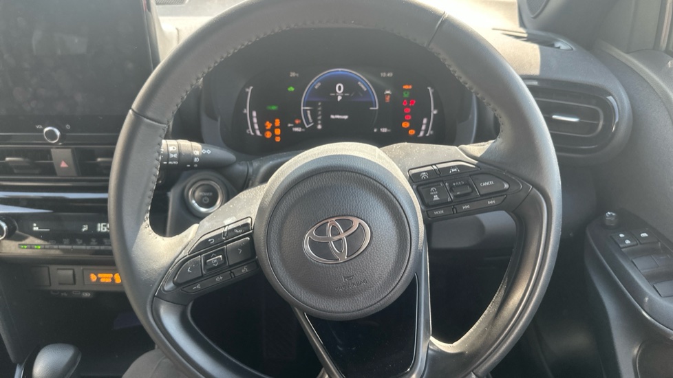 Toyota Yaris Cross 1.5 Hybrid Design 5dr CVT Hybrid Estate - Image 10