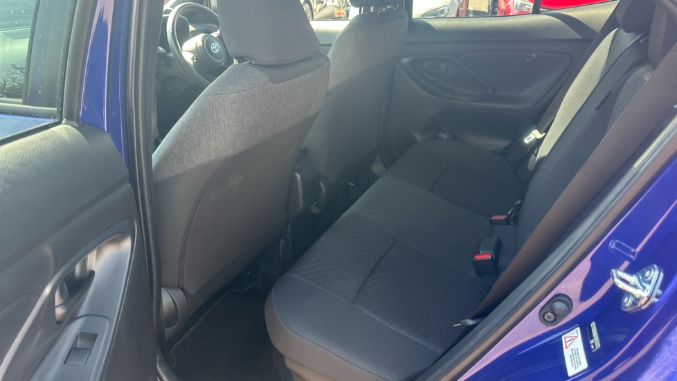 Toyota Yaris Cross 1.5 Hybrid Design 5dr CVT Hybrid Estate - Image 15