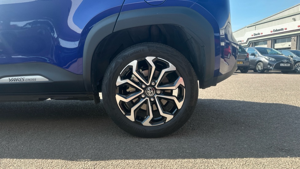 Toyota Yaris Cross 1.5 Hybrid Design 5dr CVT Hybrid Estate - Image 25
