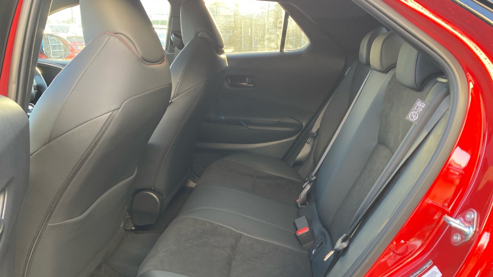 Toyota C-HR 2.0 PHEV GR Sport 5dr CVT Hatchback - Image 13