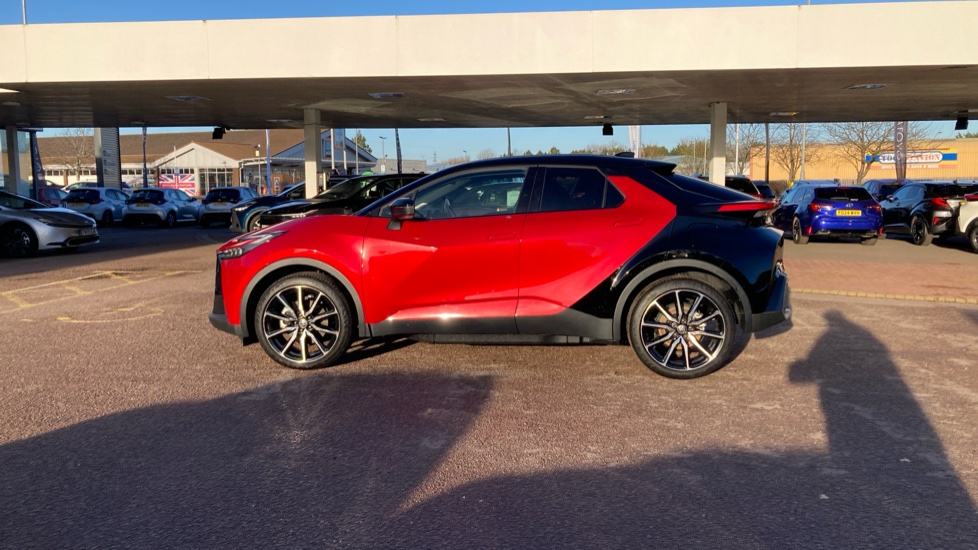 Toyota C-HR 2.0 PHEV GR Sport 5dr CVT Hatchback - Image 17
