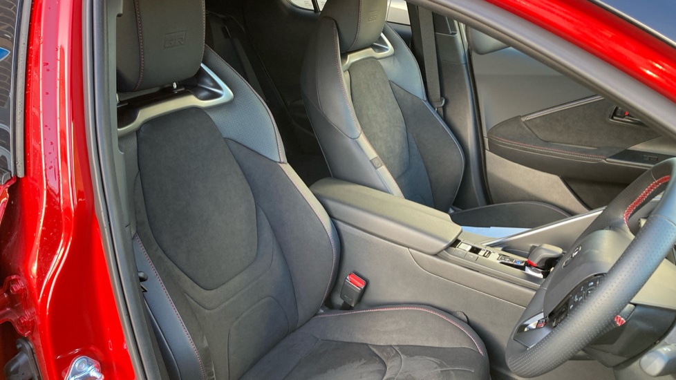 Toyota C-HR 2.0 PHEV GR Sport 5dr CVT Hatchback - Image 36