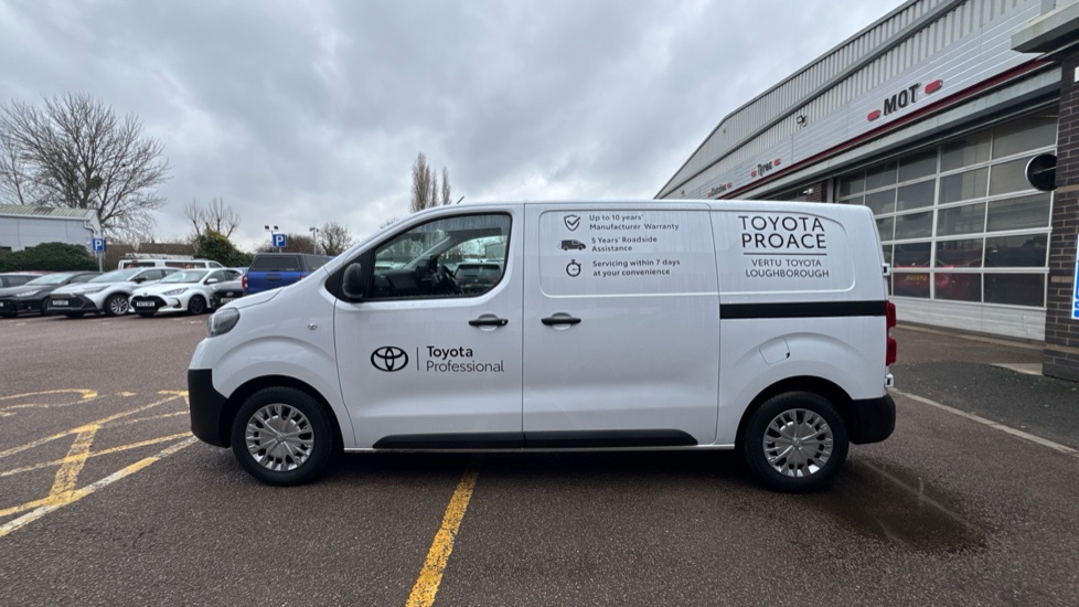 Toyota Proace L1 Diesel 1.5D 120 Icon Van - Image 17