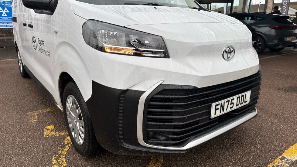 Toyota Proace L1 Diesel 1.5D 120 Icon Van - Image 30