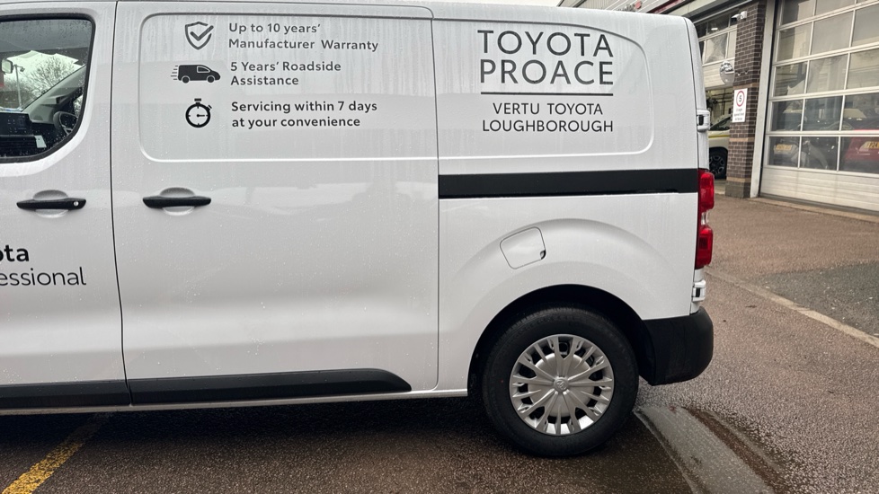 Toyota Proace L1 Diesel 1.5D 120 Icon Van - Image 34
