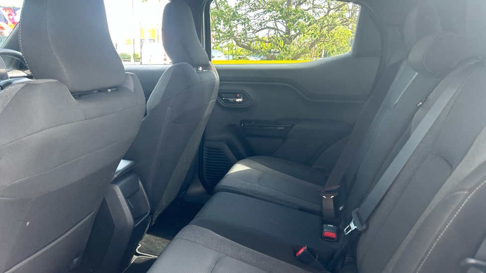 Toyota Urbancruiser 128kW Design 61kWh 5dr Auto Electric Estate - Image 15