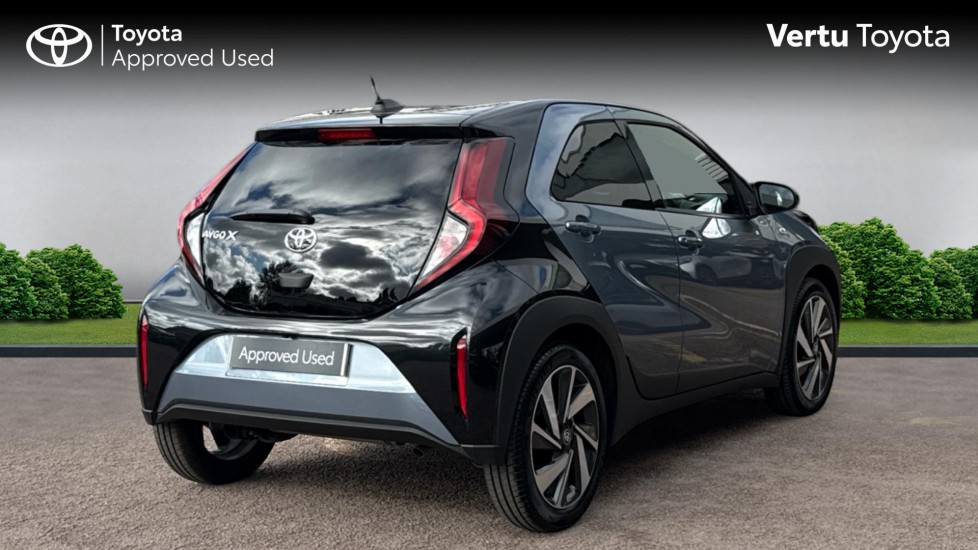 Toyota Aygo X 1.0 VVT-i Edge 5dr Petrol Hatchback - Image 2