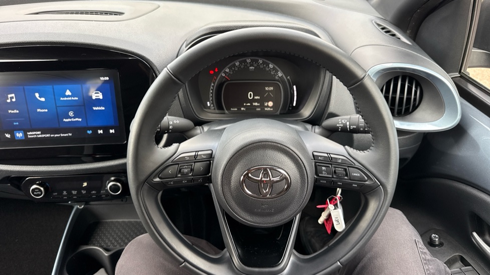 Toyota Aygo X 1.0 VVT-i Edge 5dr Petrol Hatchback - Image 7