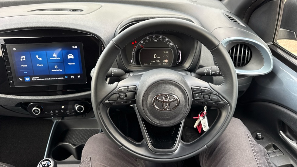 Toyota Aygo X 1.0 VVT-i Edge 5dr Petrol Hatchback - Image 10