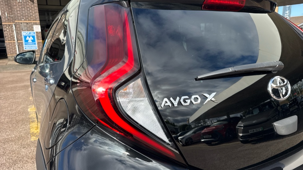 Toyota Aygo X 1.0 VVT-i Edge 5dr Petrol Hatchback - Image 21