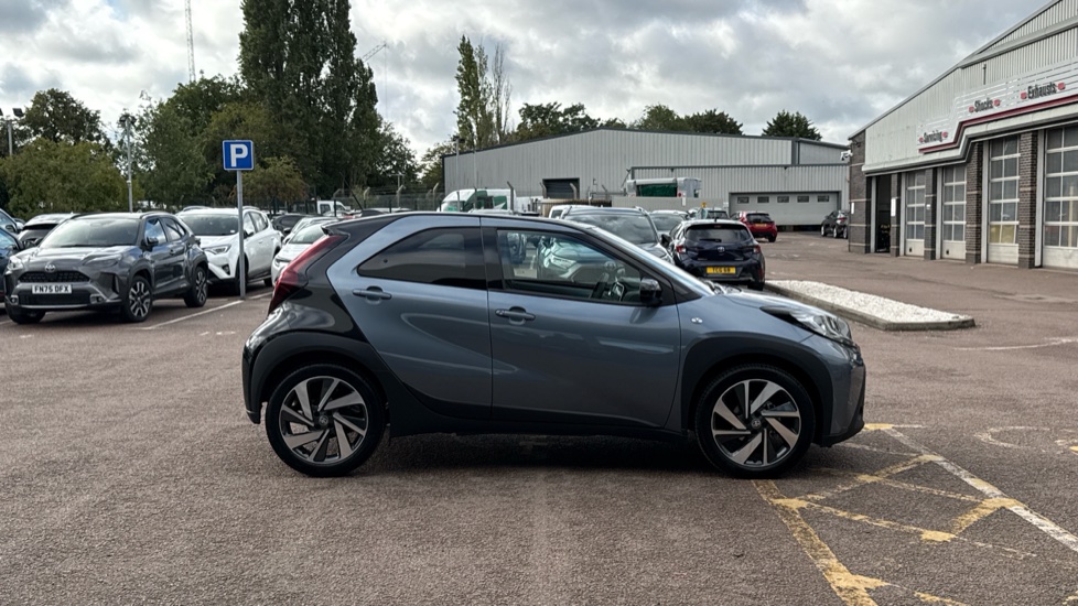 Toyota Aygo X 1.0 VVT-i Edge 5dr Petrol Hatchback - Image 23