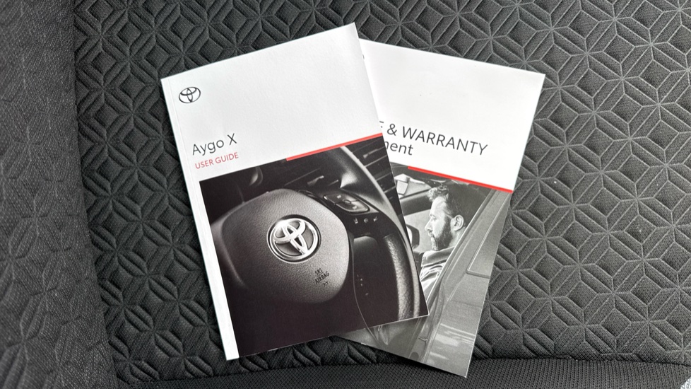Toyota Aygo X 1.0 VVT-i Edge 5dr Petrol Hatchback - Image 27
