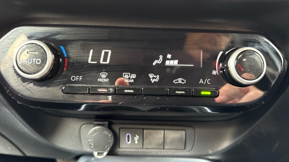 Toyota Aygo X 1.0 VVT-i Edge 5dr Petrol Hatchback - Image 35