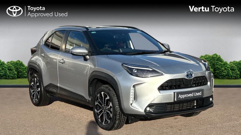 Toyota Yaris Cross 1.5 Hybrid Design 5dr CVT Hybrid Estate - Image 1
