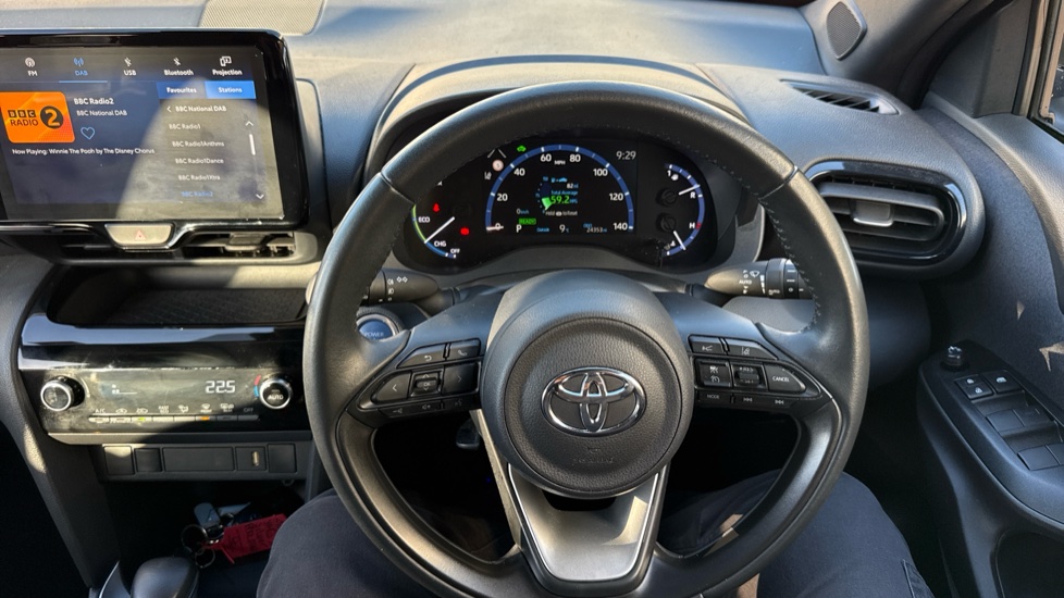 Toyota Yaris Cross 1.5 Hybrid Design 5dr CVT Hybrid Estate - Image 7