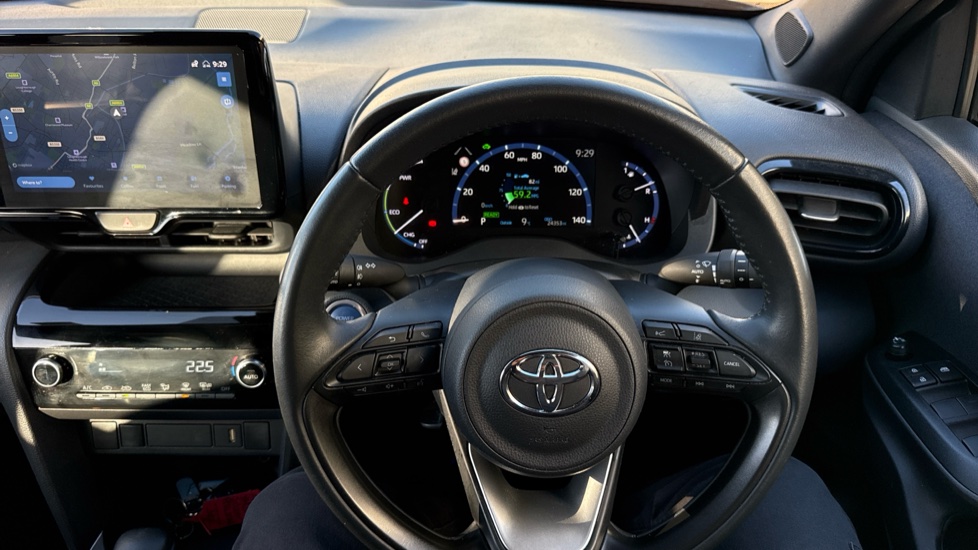 Toyota Yaris Cross 1.5 Hybrid Design 5dr CVT Hybrid Estate - Image 10