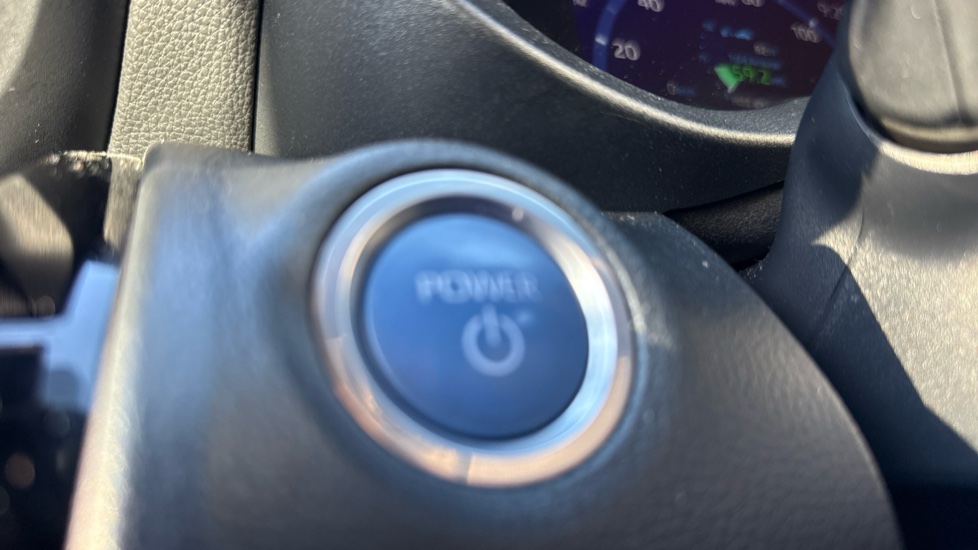 Toyota Yaris Cross 1.5 Hybrid Design 5dr CVT Hybrid Estate - Image 16