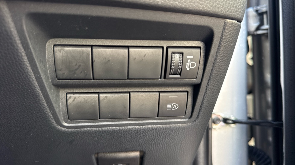 Toyota Yaris Cross 1.5 Hybrid Design 5dr CVT Hybrid Estate - Image 50