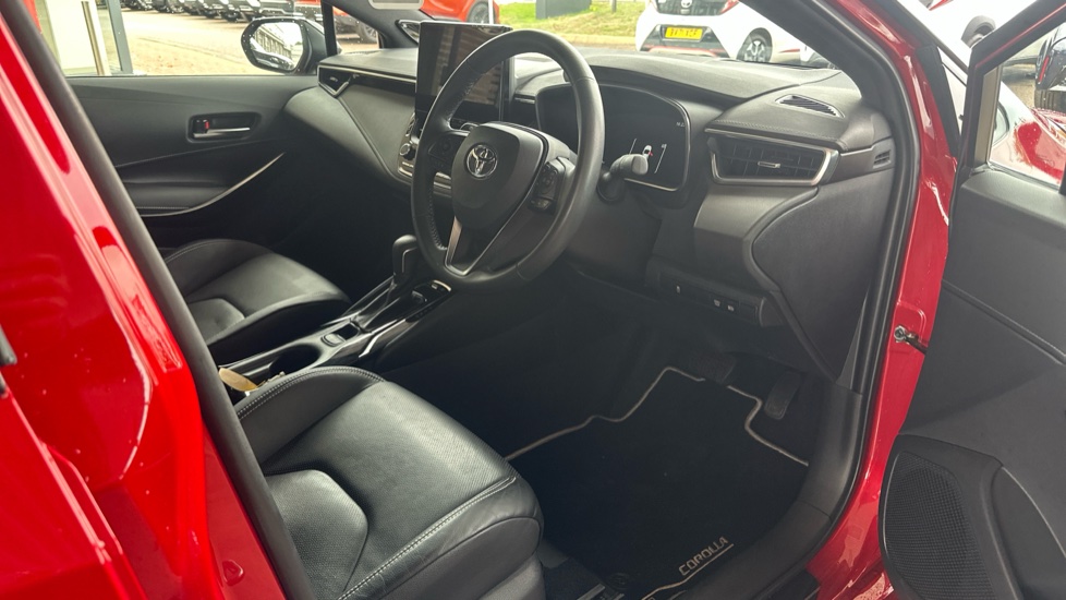 Toyota Corolla 2.0 Hybrid Excel 5dr CVT Hybrid Hatchback - Image 11