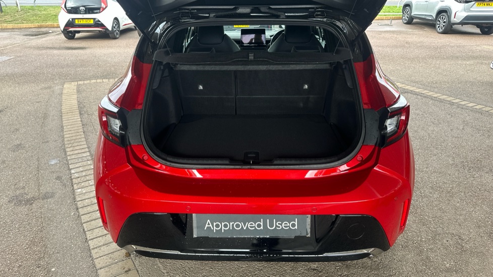 Toyota Corolla 2.0 Hybrid Excel 5dr CVT Hybrid Hatchback - Image 14