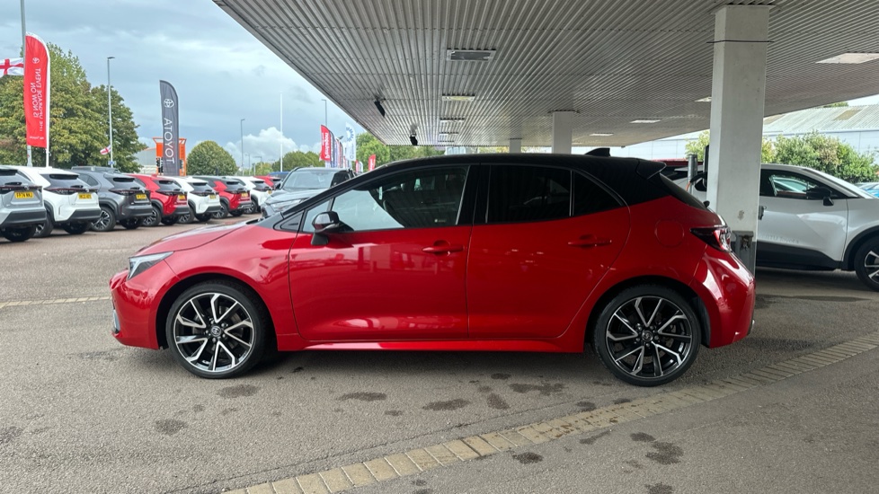 Toyota Corolla 2.0 Hybrid Excel 5dr CVT Hybrid Hatchback - Image 17