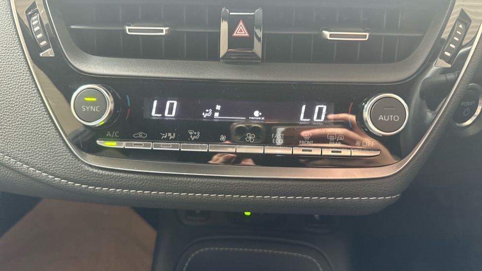 Toyota Corolla 2.0 Hybrid Excel 5dr CVT Hybrid Hatchback - Image 40
