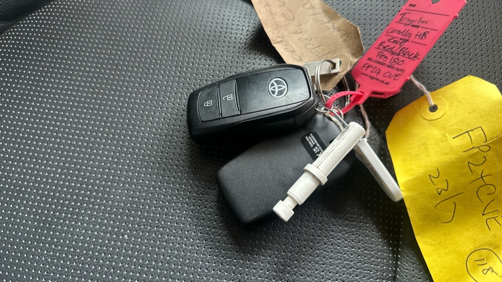 Toyota Corolla 2.0 Hybrid Excel 5dr CVT Hybrid Hatchback - Image 43