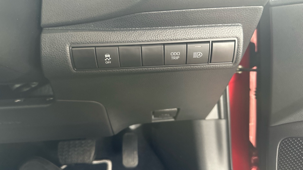 Toyota Corolla 2.0 Hybrid Excel 5dr CVT Hybrid Hatchback - Image 46
