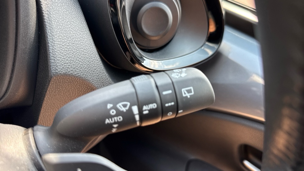 Toyota Aygo X 1.0 VVT-i Exclusive 5dr Auto Petrol Hatchback - Image 34