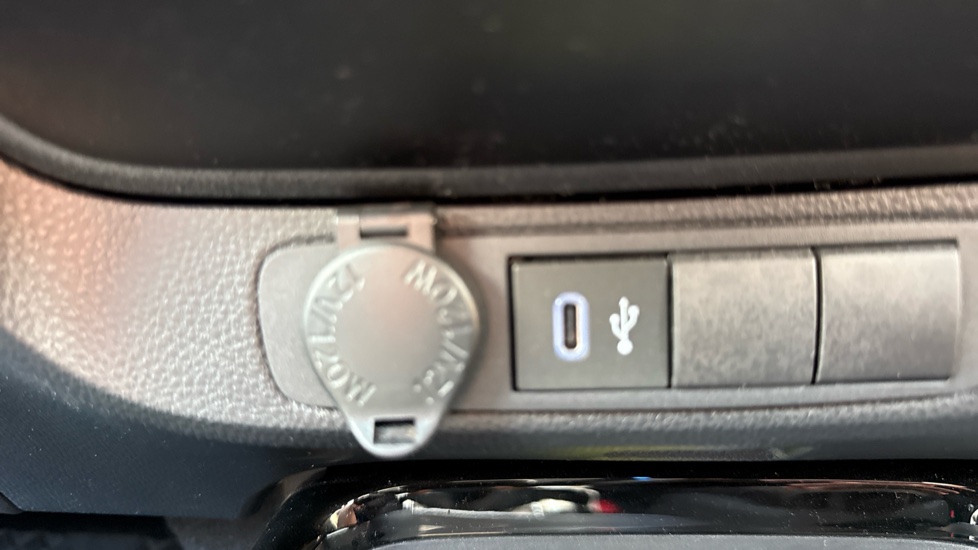 Toyota Aygo X 1.0 VVT-i Exclusive 5dr Auto Petrol Hatchback - Image 37