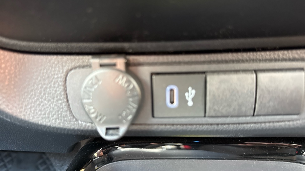 Toyota Aygo X 1.0 VVT-i Exclusive 5dr Auto Petrol Hatchback - Image 39
