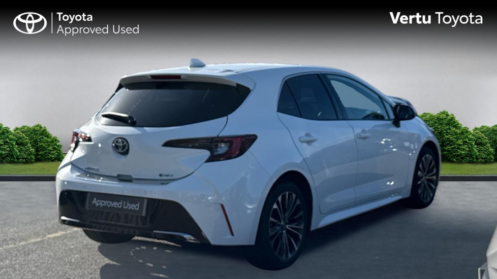 Toyota Corolla 1.8 Hybrid Design 5dr CVT Hybrid Hatchback - Image 2