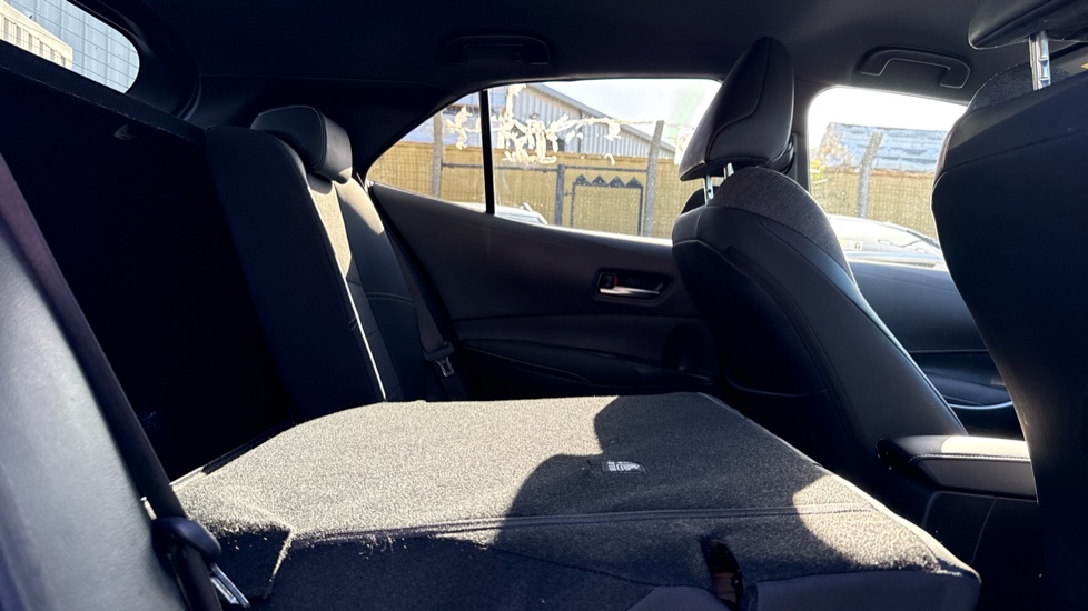 Toyota Corolla 1.8 Hybrid Design 5dr CVT Hybrid Hatchback - Image 18