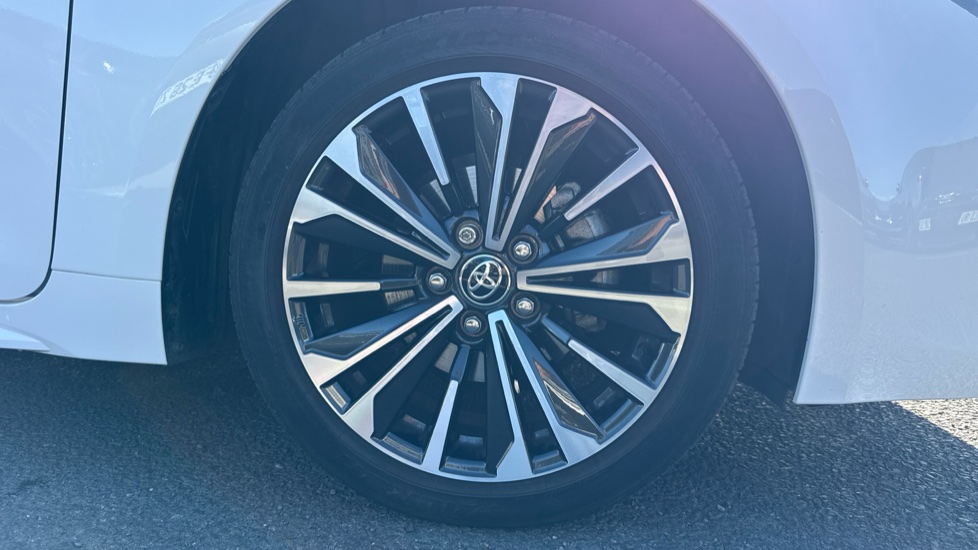 Toyota Corolla 1.8 Hybrid Design 5dr CVT Hybrid Hatchback - Image 25