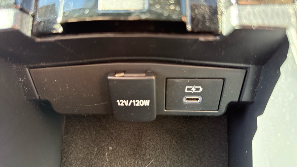 Toyota Corolla 1.8 Hybrid Design 5dr CVT Hybrid Hatchback - Image 38