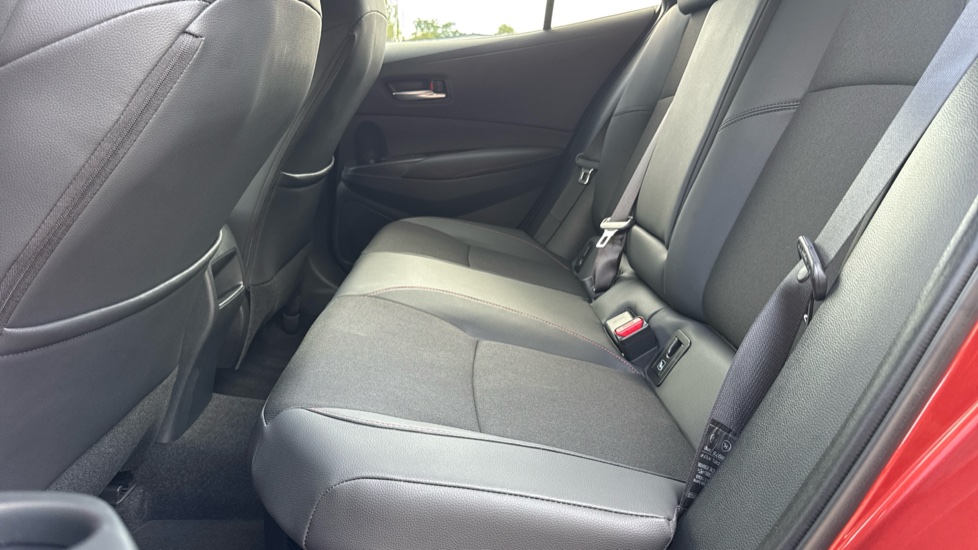 Toyota Corolla 2.0 Hybrid 178 GR Sport 5dr CVT Hybrid Hatchback - Image 15