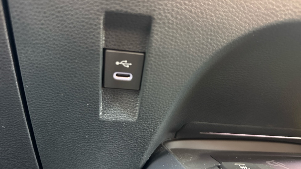 Toyota Corolla 2.0 Hybrid 178 GR Sport 5dr CVT Hybrid Hatchback - Image 37