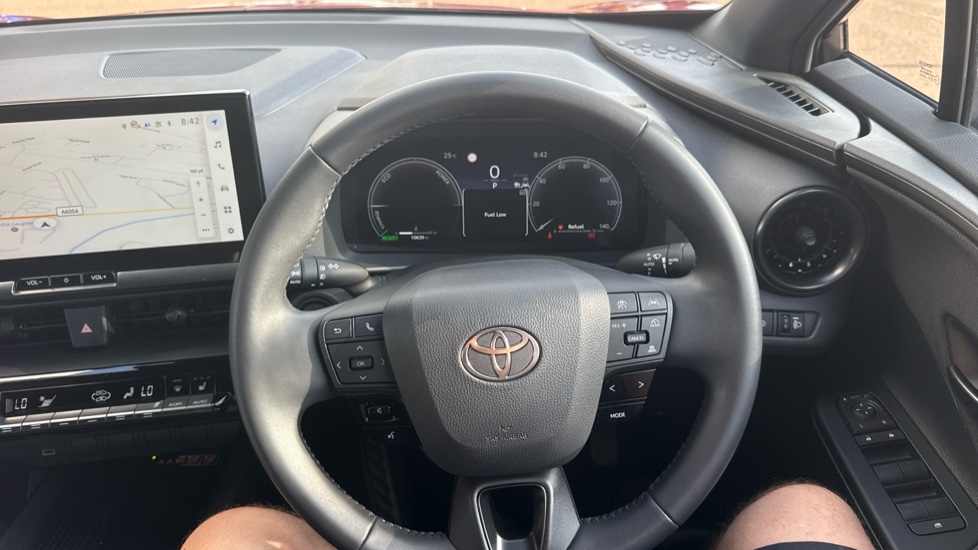 Toyota C-HR 1.8 Hybrid Design 5dr CVT Hybrid Hatchback - Image 7