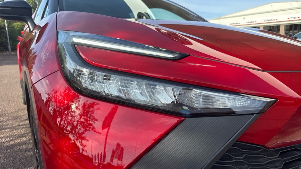 Toyota C-HR 1.8 Hybrid Design 5dr CVT Hybrid Hatchback - Image 20