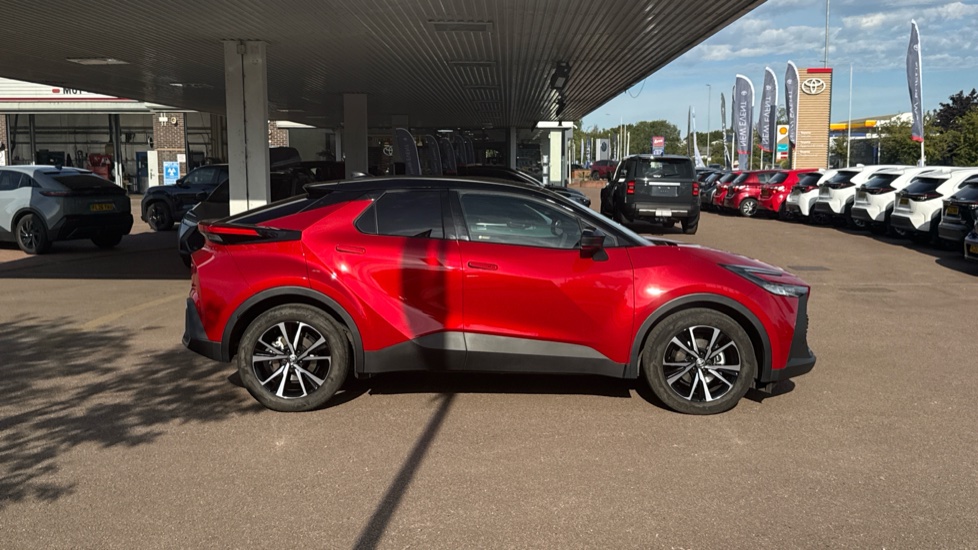Toyota C-HR 1.8 Hybrid Design 5dr CVT Hybrid Hatchback - Image 23