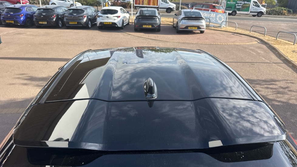 Toyota C-HR 1.8 Hybrid Design 5dr CVT Hybrid Hatchback - Image 29