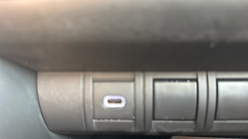 Toyota C-HR 1.8 Hybrid Design 5dr CVT Hybrid Hatchback - Image 37