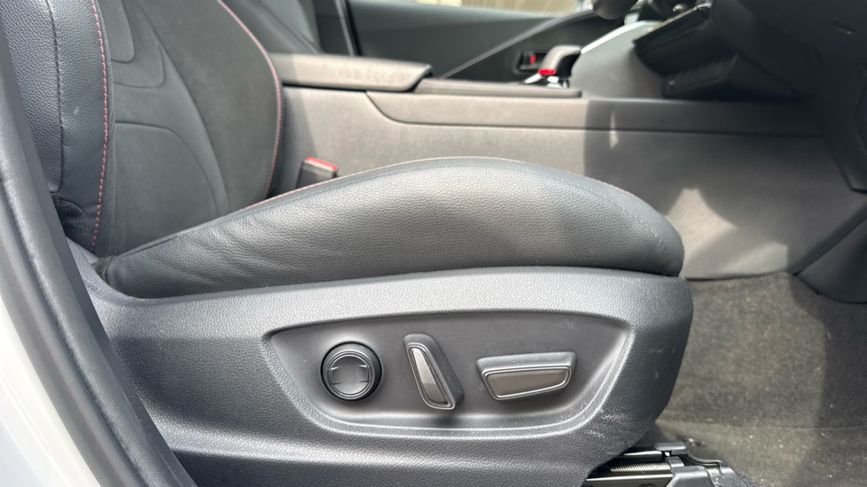 Toyota C-HR 2.0 Hybrid GR Sport 5dr CVT Hybrid Hatchback - Image 30