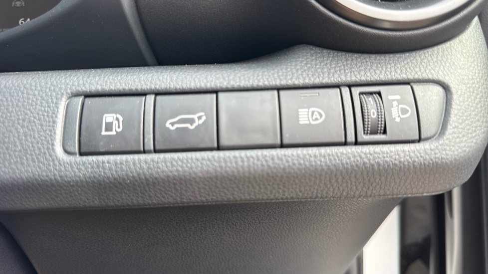 Toyota C-HR 2.0 Hybrid GR Sport 5dr CVT Hybrid Hatchback - Image 50