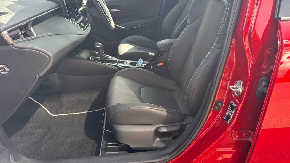 Toyota Corolla 1.8 Hybrid Excel 5dr CVT Hybrid Estate - Image 5