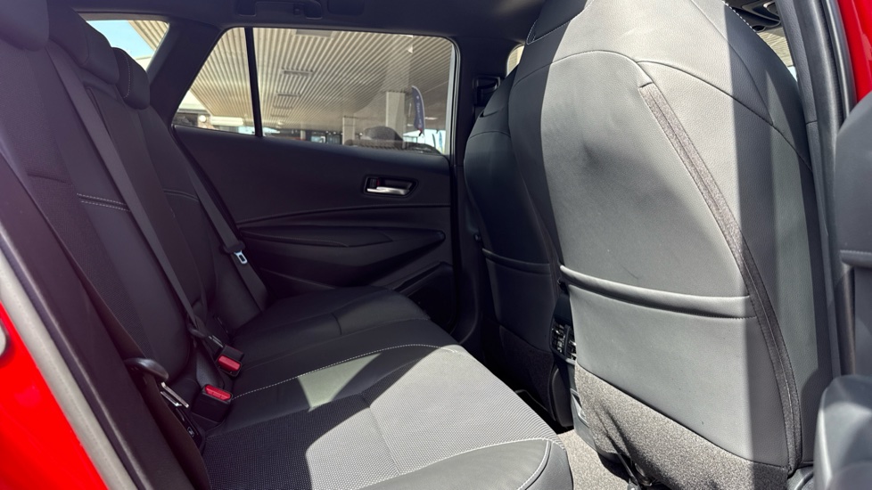 Toyota Corolla 1.8 Hybrid Excel 5dr CVT Hybrid Estate - Image 8