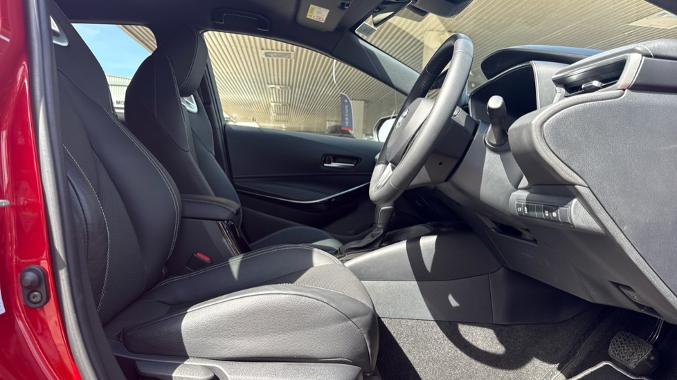 Toyota Corolla 1.8 Hybrid Excel 5dr CVT Hybrid Estate - Image 12