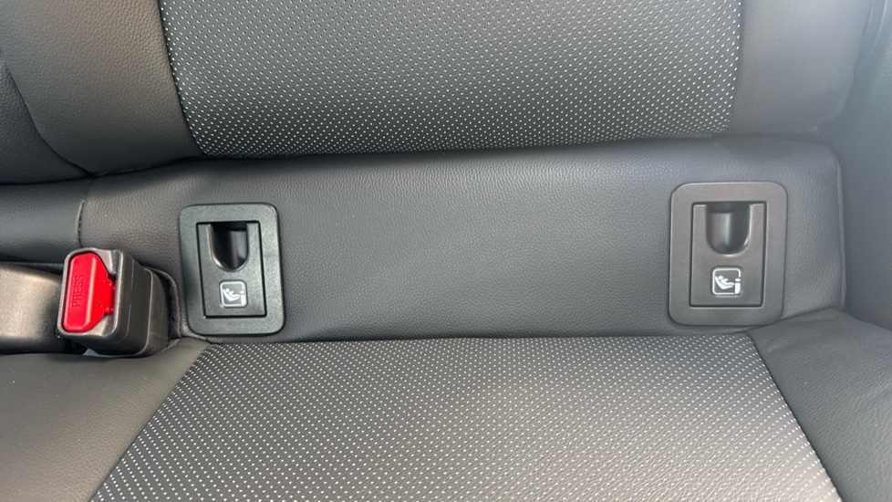 Toyota Corolla 1.8 Hybrid Excel 5dr CVT Hybrid Estate - Image 14